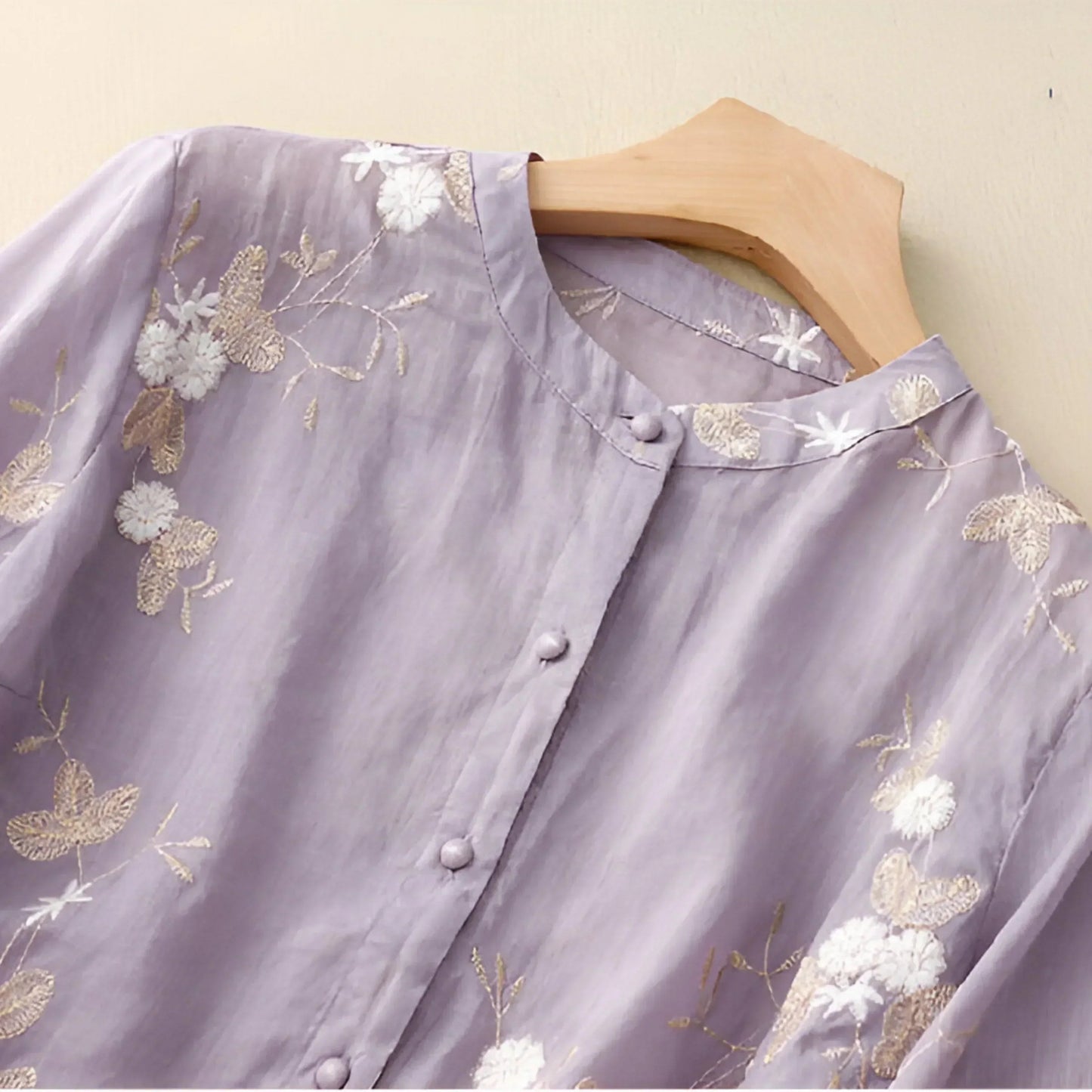 EMILY | COTTON TOP WITH EMBROIDERED FLOWERS Olyndra London
