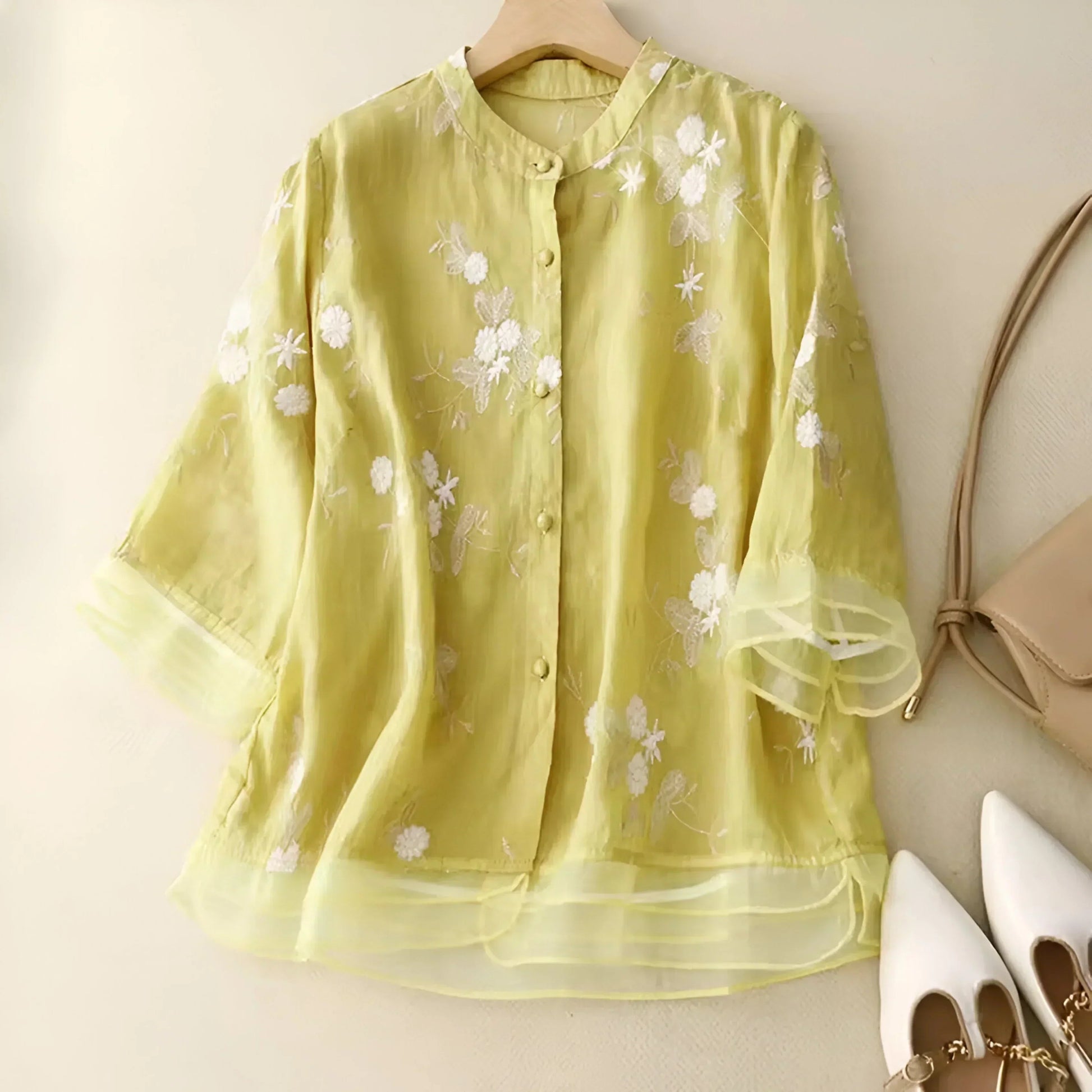 EMILY | COTTON TOP WITH EMBROIDERED FLOWERS Olyndra London